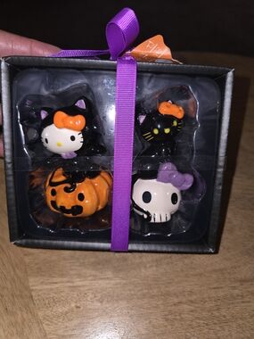 Hello Kitty Halloween Figurine Set - Black, Orange, Purple, White